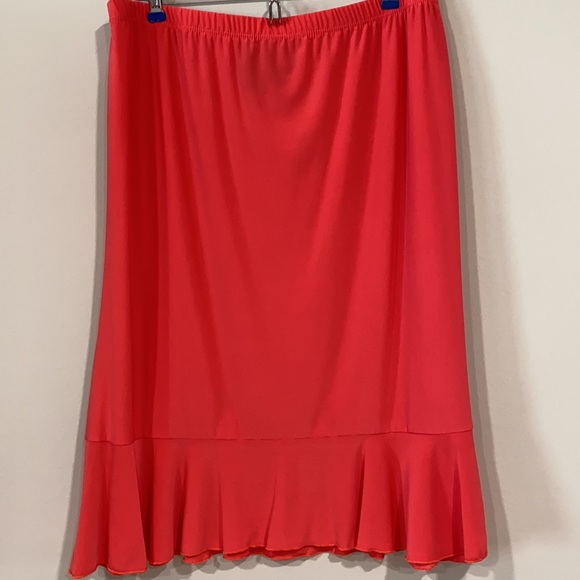 Anthony Original Skirt And Ruffle Top Set. - Picture 9 of 14